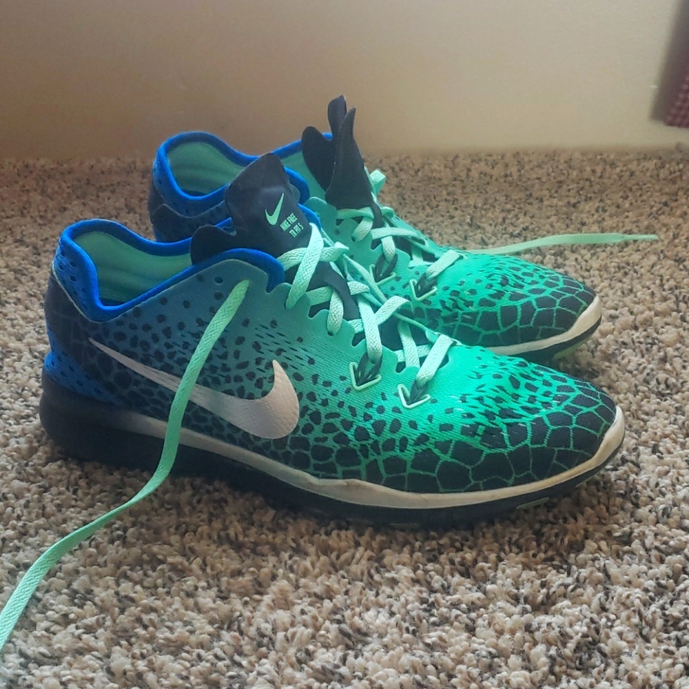Womens Nike Sneakers